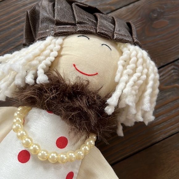 Cute whimsical cloth standing doll - Picture 3 of 9